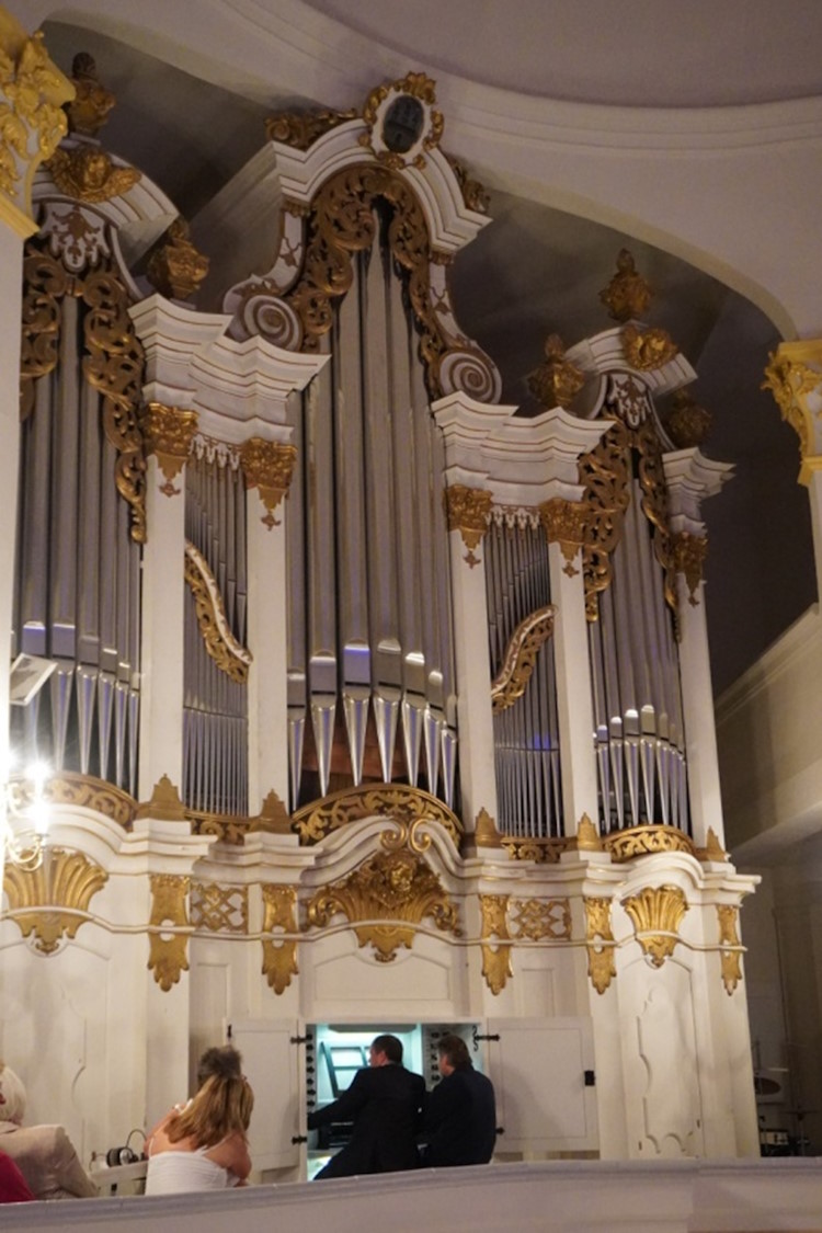 Bild "Kirchenmusik:sound-like-bach-2.jpg"